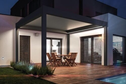 Ein modernes Terrassendach mit integrierten LED-Stripes